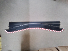 Carrera Digital 124/132 Engstelle rechts inkl. Randstreifen